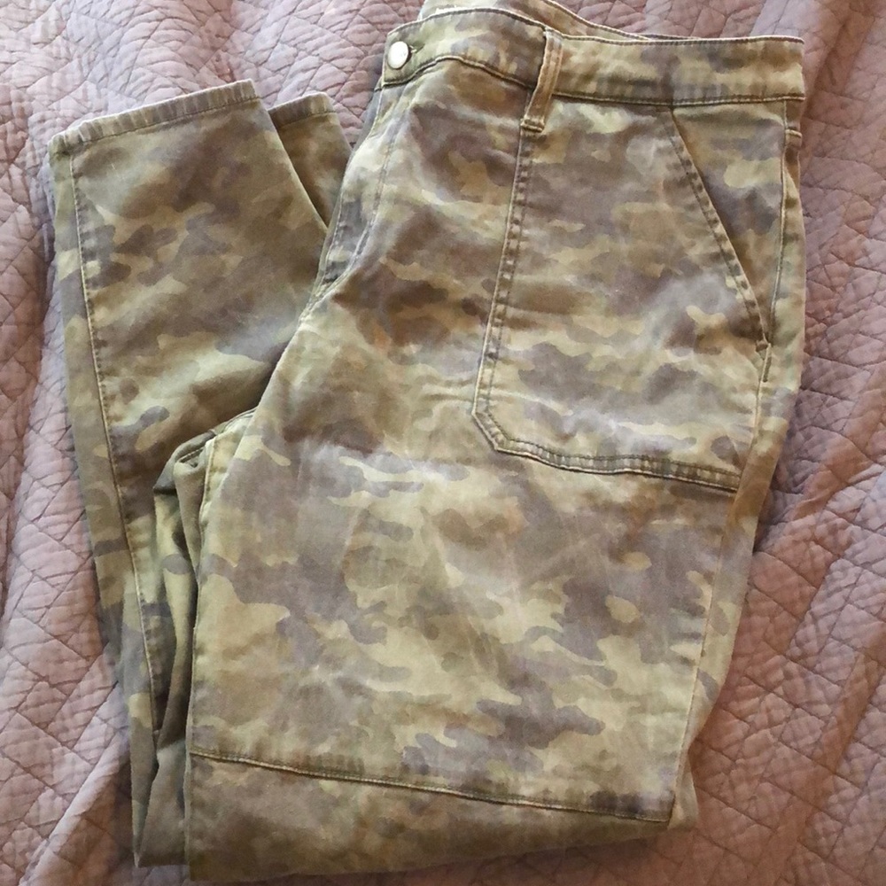 Camouflage leggings